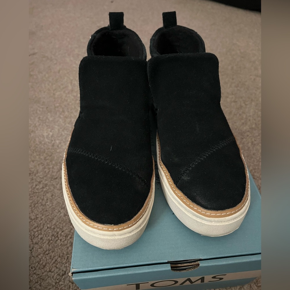 Tom’s Paxton Black Suede